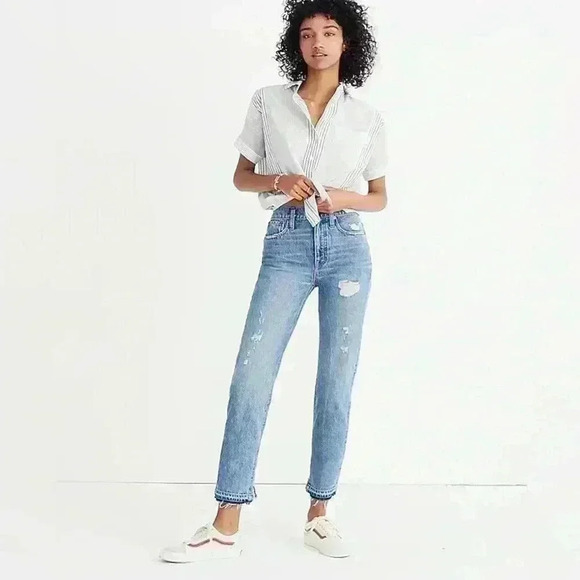 Madewell Classic Straight Jean - Picture 1 of 10